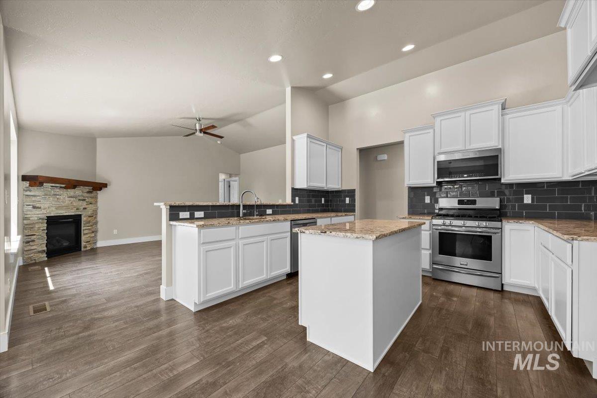 4991 N Sun Shimmer Ave, Meridian, Idaho 83646, 5 Bedrooms, 3 Bathrooms, Residential For Sale, Price $619,900,MLS 98977993