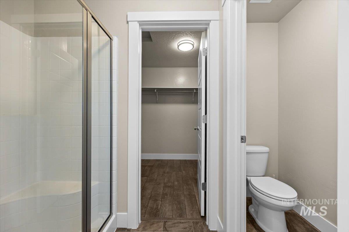 4991 N Sun Shimmer Ave, Meridian, Idaho 83646, 5 Bedrooms, 3 Bathrooms, Residential For Sale, Price $619,900,MLS 98977993