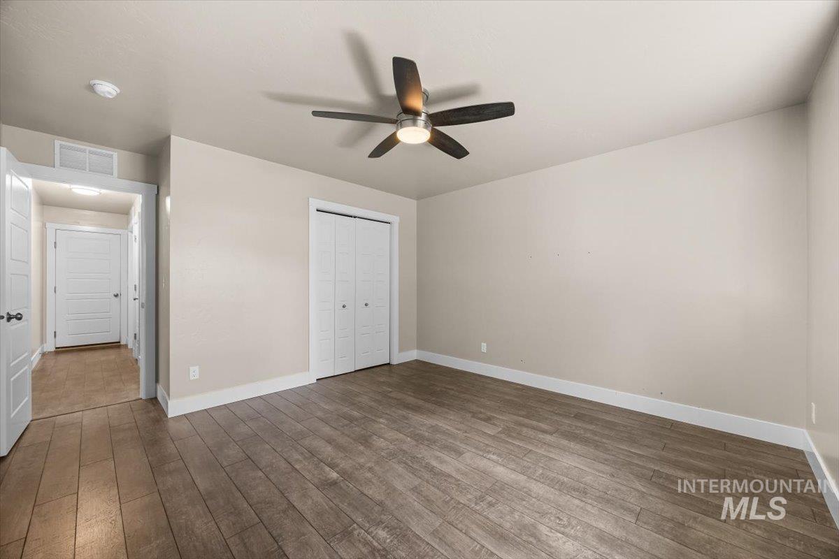 4991 N Sun Shimmer Ave, Meridian, Idaho 83646, 5 Bedrooms, 3 Bathrooms, Residential For Sale, Price $619,900,MLS 98977993