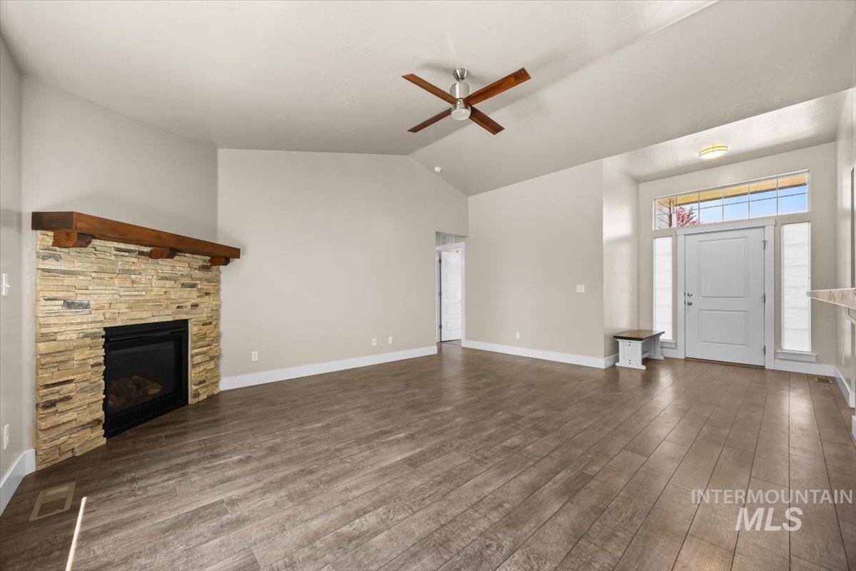 4991 N Sun Shimmer Ave, Meridian, Idaho 83646, 5 Bedrooms, 3 Bathrooms, Residential For Sale, Price $619,900,MLS 98977993