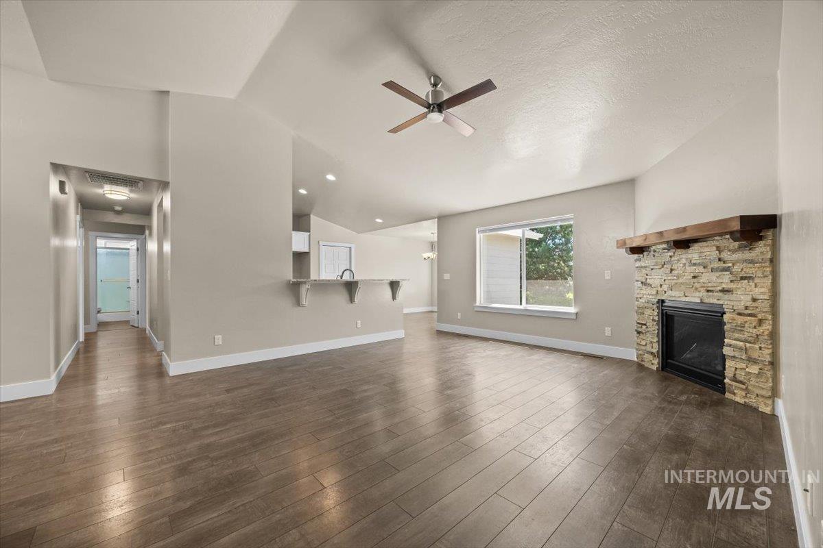 4991 N Sun Shimmer Ave, Meridian, Idaho 83646, 5 Bedrooms, 3 Bathrooms, Residential For Sale, Price $619,900,MLS 98977993