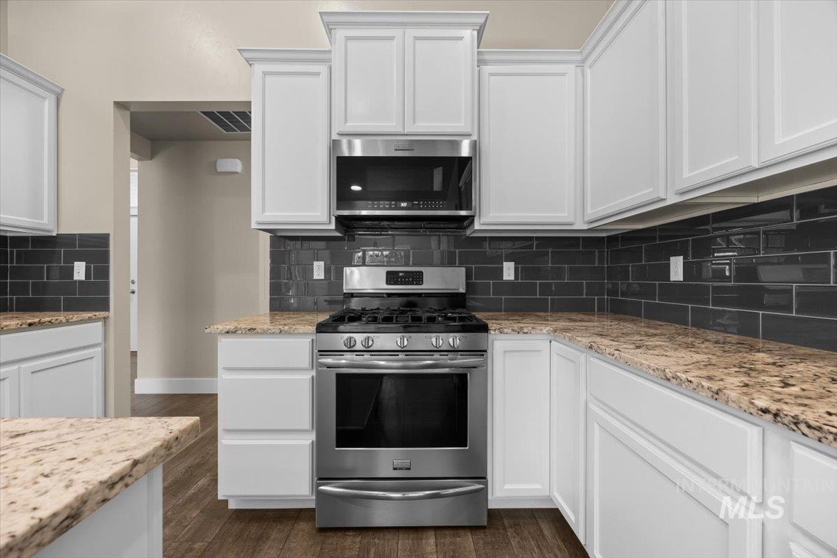 4991 N Sun Shimmer Ave, Meridian, Idaho 83646, 5 Bedrooms, 3 Bathrooms, Residential For Sale, Price $619,900,MLS 98977993