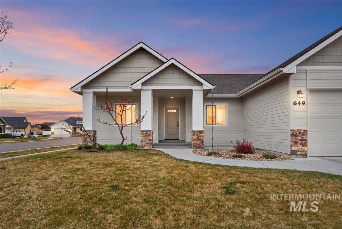 649 Lilac Street, Fruitland, Idaho 83619, 5 Bedrooms, 3 Bathrooms, Residential For Sale, Price $440,000,MLS 98977995