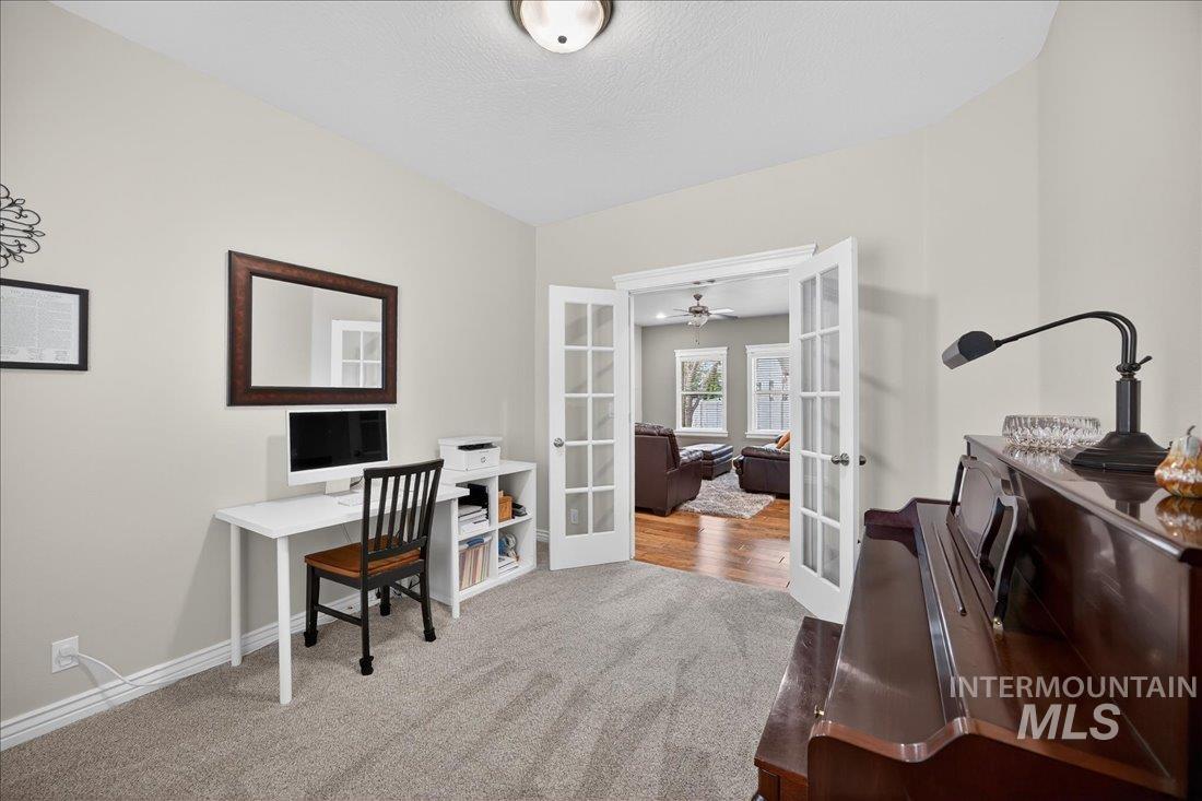 649 Lilac Street, Fruitland, Idaho 83619, 5 Bedrooms, 3 Bathrooms, Residential For Sale, Price $440,000,MLS 98977995