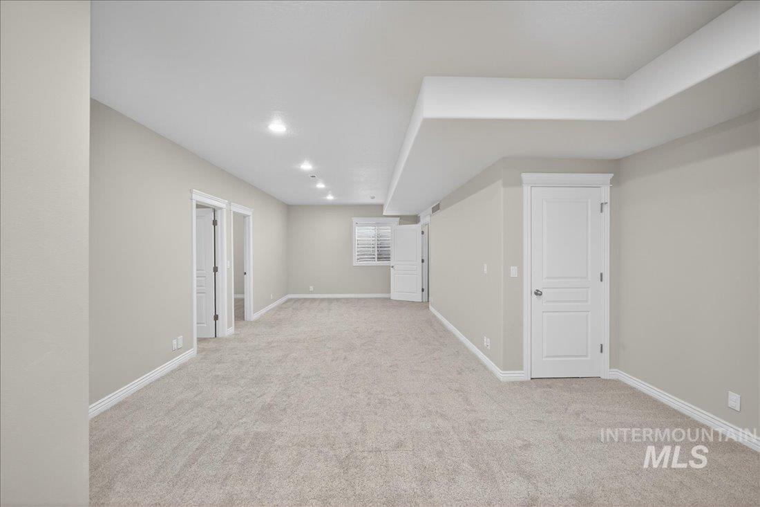 649 Lilac Street, Fruitland, Idaho 83619, 5 Bedrooms, 3 Bathrooms, Residential For Sale, Price $440,000,MLS 98977995