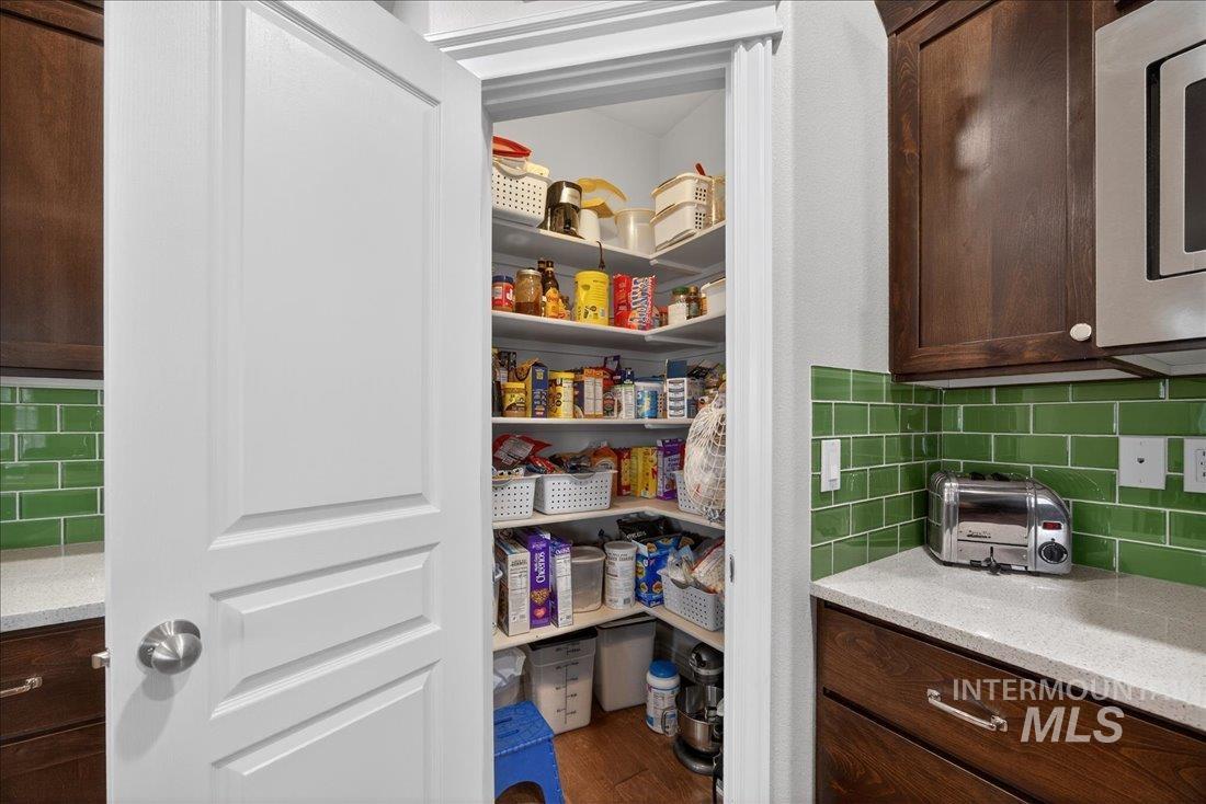 649 Lilac Street, Fruitland, Idaho 83619, 5 Bedrooms, 3 Bathrooms, Residential For Sale, Price $440,000,MLS 98977995