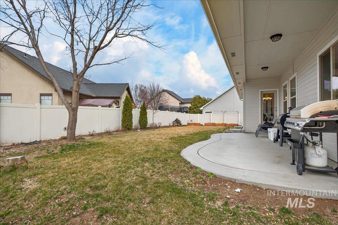 649 Lilac Street, Fruitland, Idaho 83619, 5 Bedrooms, 3 Bathrooms, Residential For Sale, Price $440,000,MLS 98977995