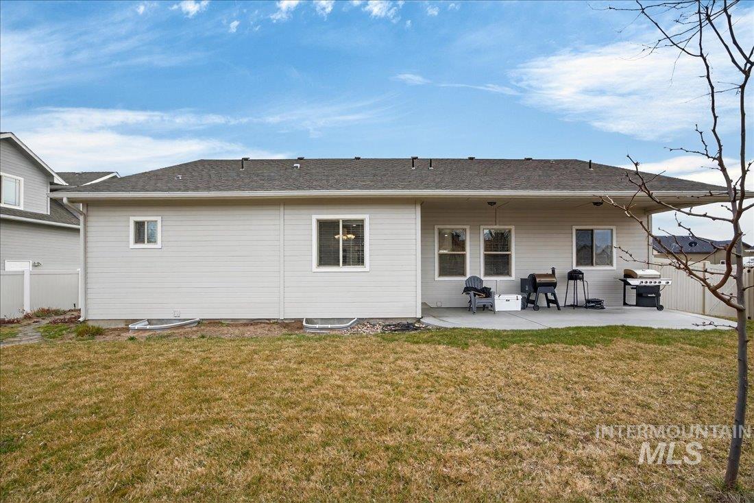 649 Lilac Street, Fruitland, Idaho 83619, 5 Bedrooms, 3 Bathrooms, Residential For Sale, Price $440,000,MLS 98977995