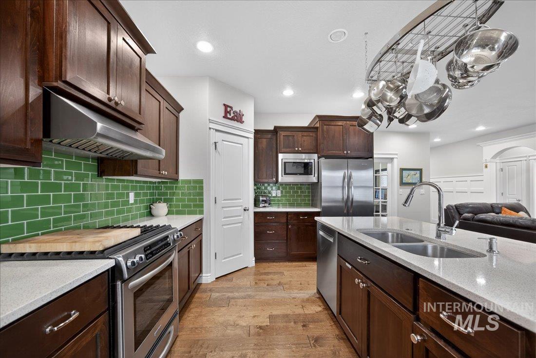 649 Lilac Street, Fruitland, Idaho 83619, 5 Bedrooms, 3 Bathrooms, Residential For Sale, Price $440,000,MLS 98977995