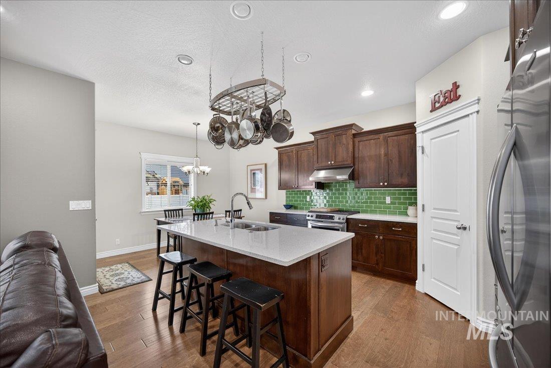 649 Lilac Street, Fruitland, Idaho 83619, 5 Bedrooms, 3 Bathrooms, Residential For Sale, Price $440,000,MLS 98977995