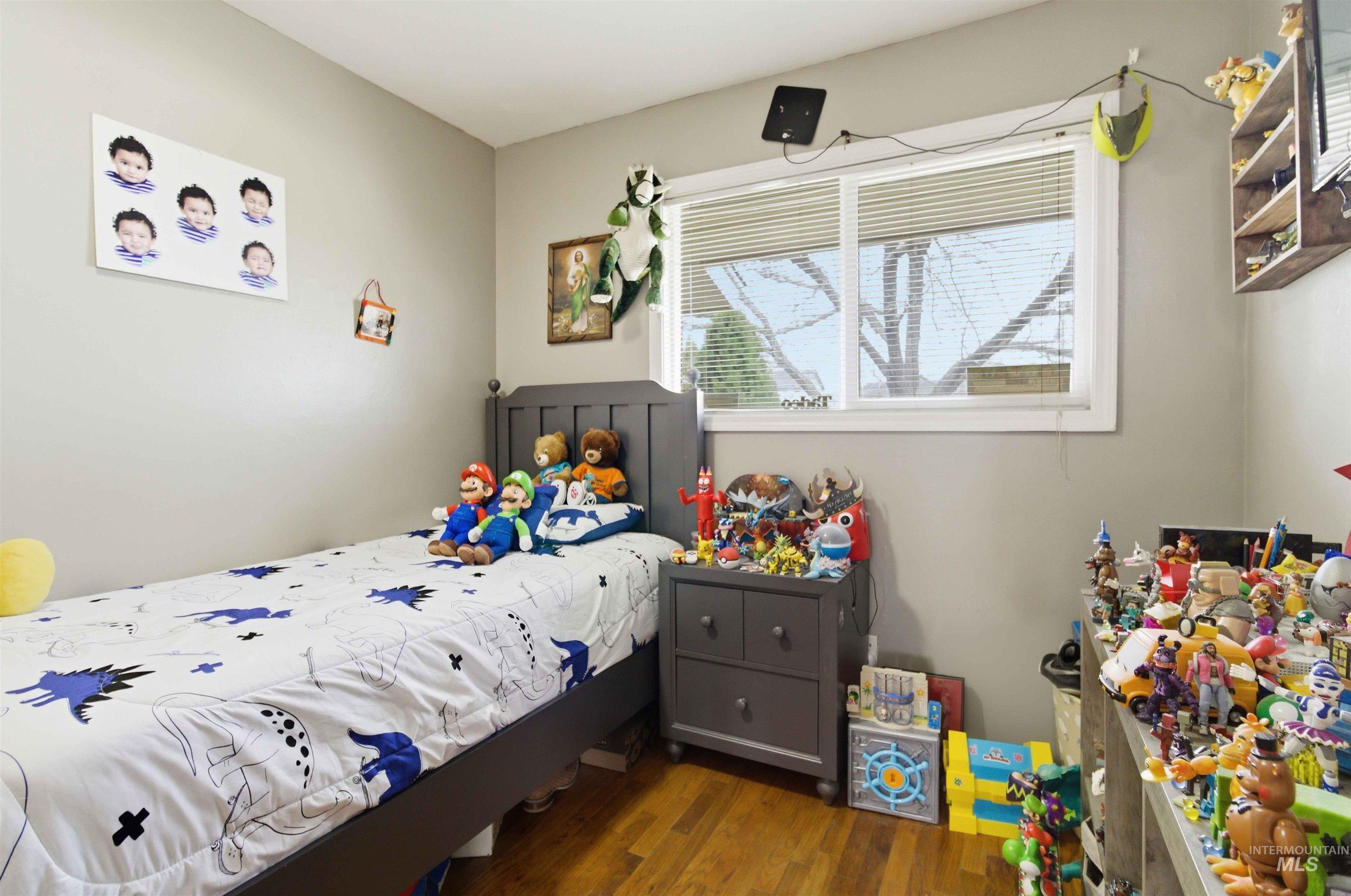 885 E 17th N, Mountain Home, Idaho 83647, 3 Bedrooms, 1 Bathroom, Residential For Sale, Price $250,000,MLS 98977997