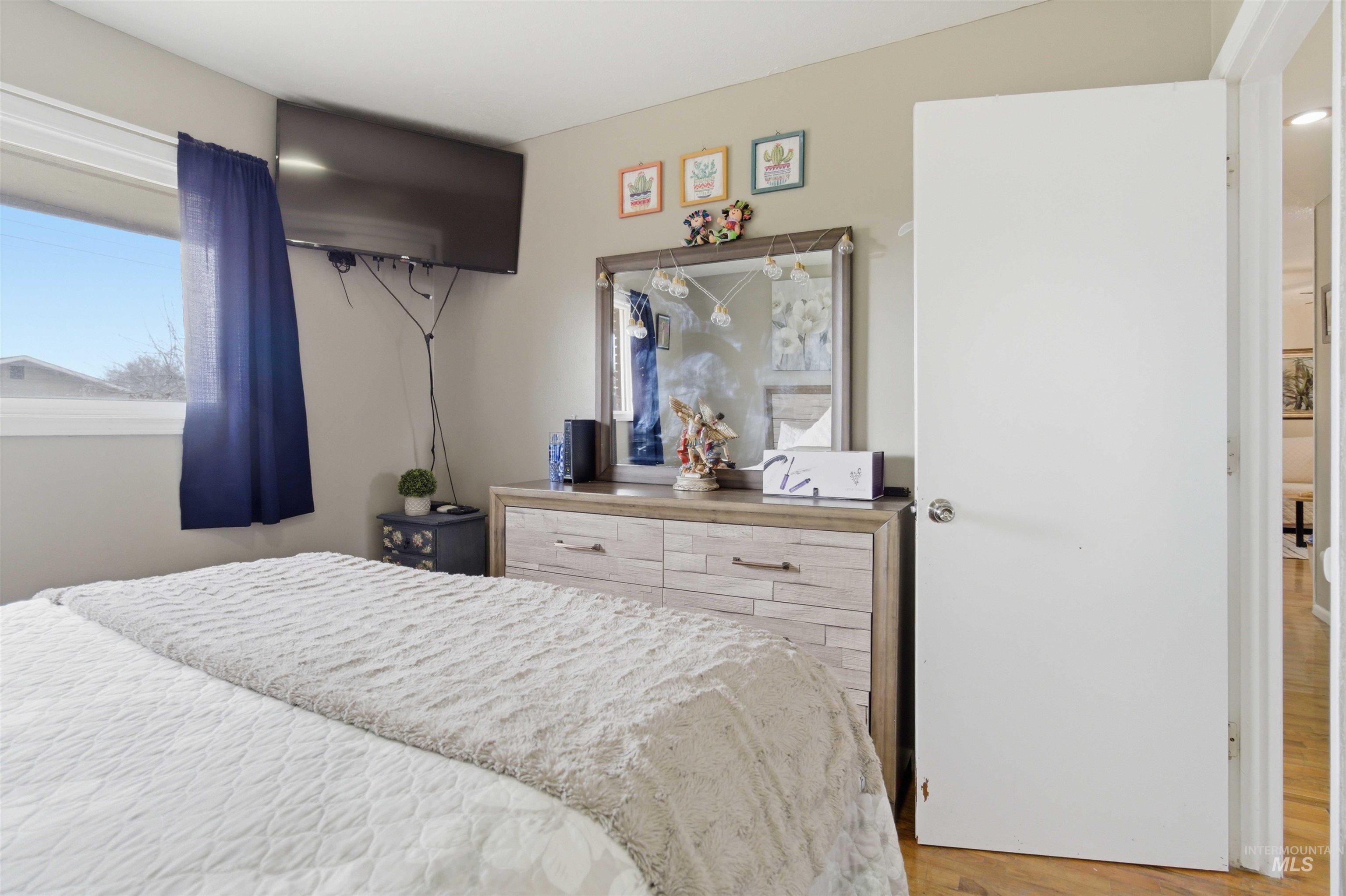 885 E 17th N, Mountain Home, Idaho 83647, 3 Bedrooms, 1 Bathroom, Residential For Sale, Price $250,000,MLS 98977997