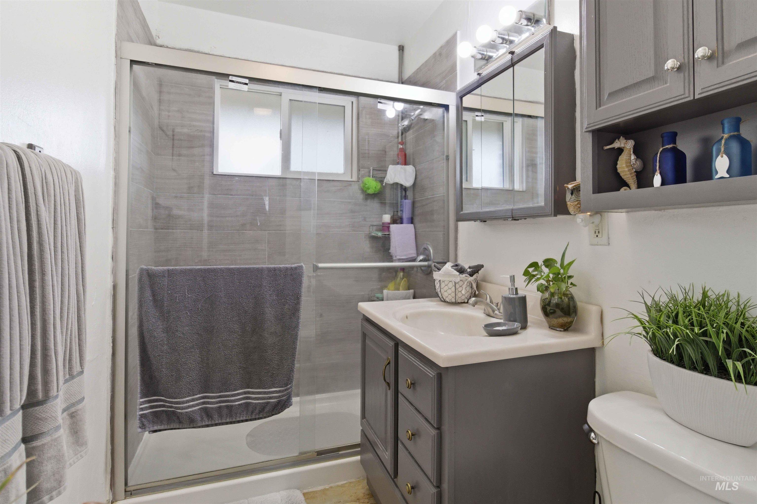 885 E 17th N, Mountain Home, Idaho 83647, 3 Bedrooms, 1 Bathroom, Residential For Sale, Price $250,000,MLS 98977997