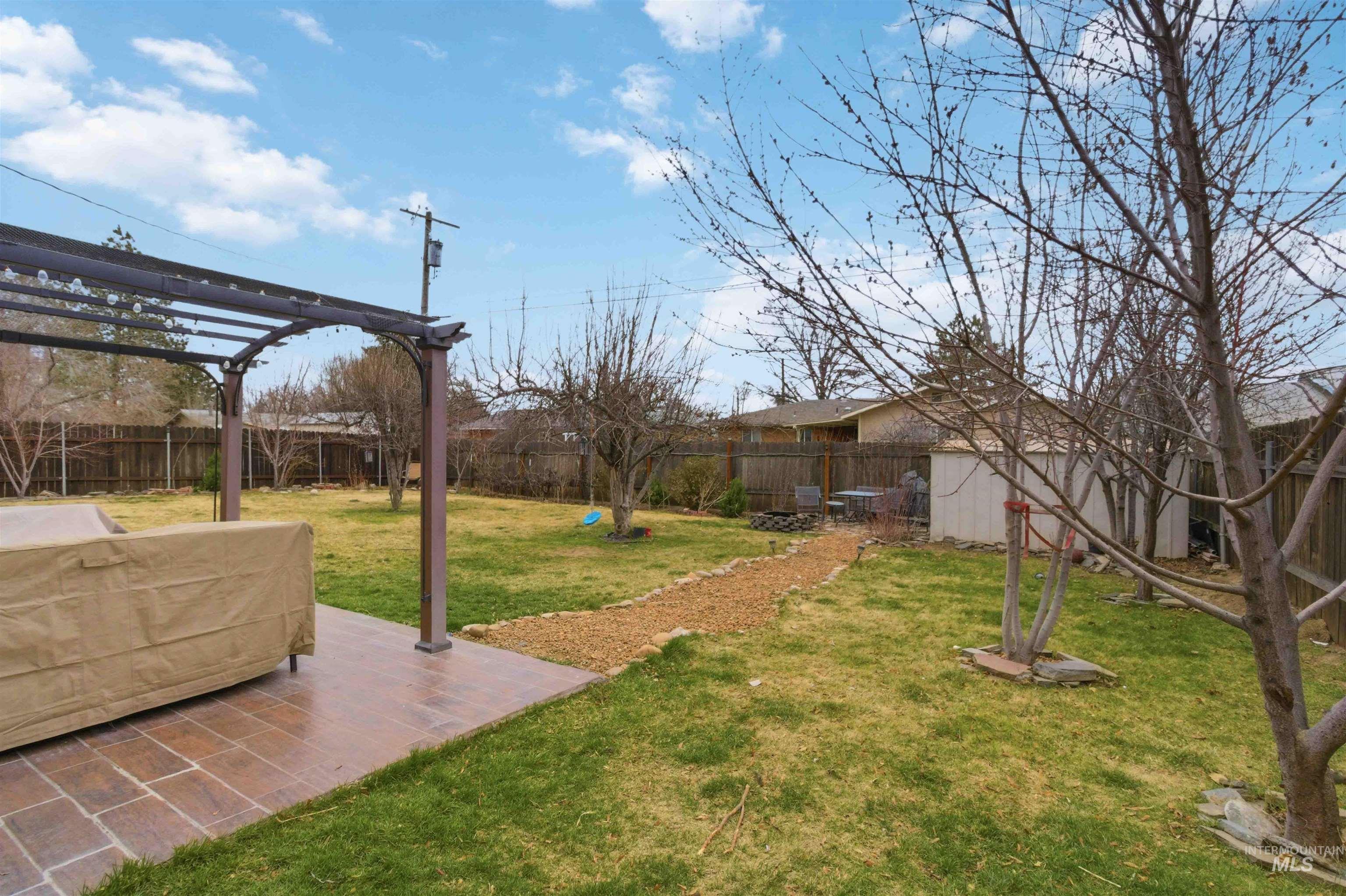 885 E 17th N, Mountain Home, Idaho 83647, 3 Bedrooms, 1 Bathroom, Residential For Sale, Price $250,000,MLS 98977997