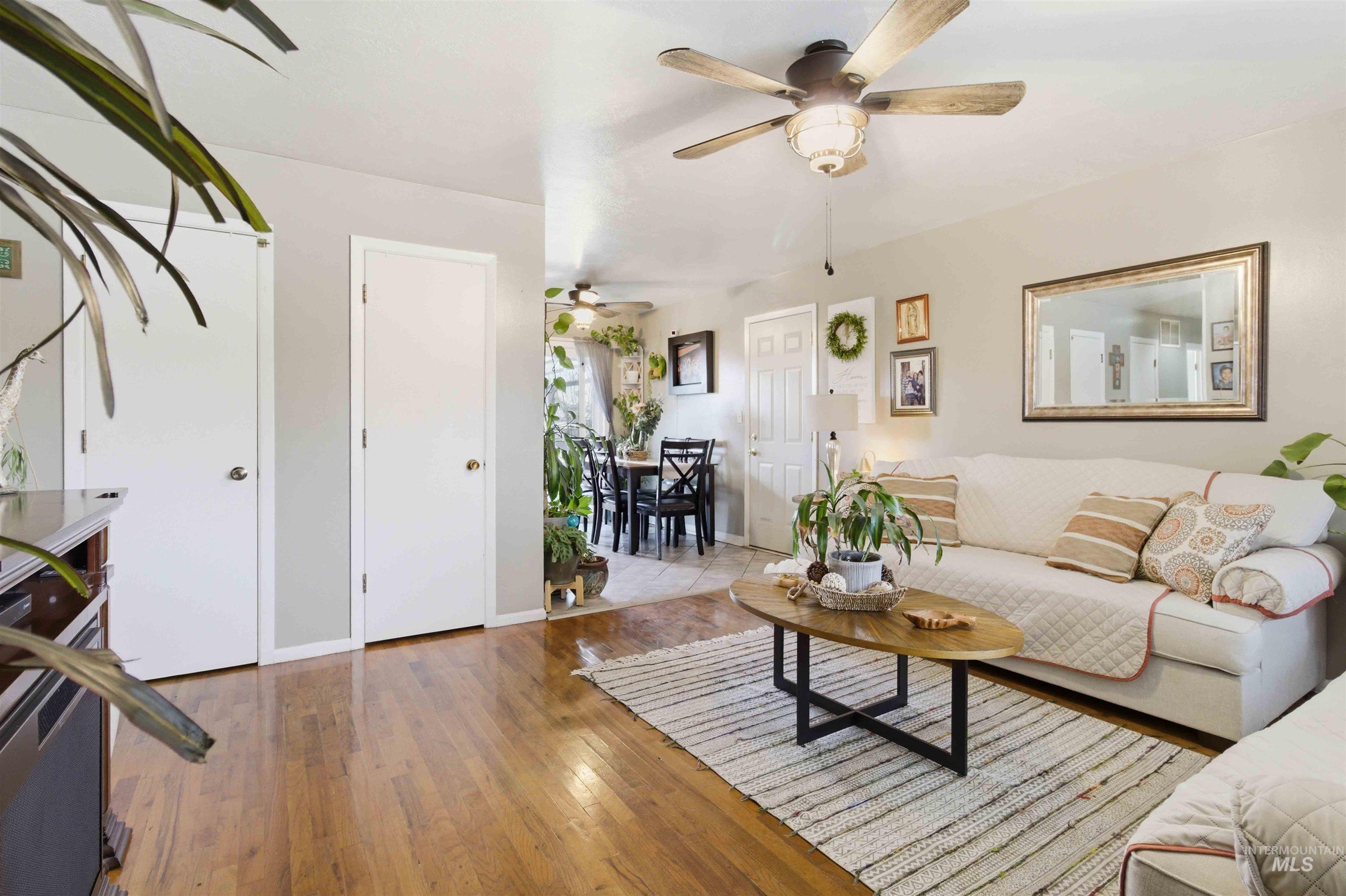 885 E 17th N, Mountain Home, Idaho 83647, 3 Bedrooms, 1 Bathroom, Residential For Sale, Price $250,000,MLS 98977997