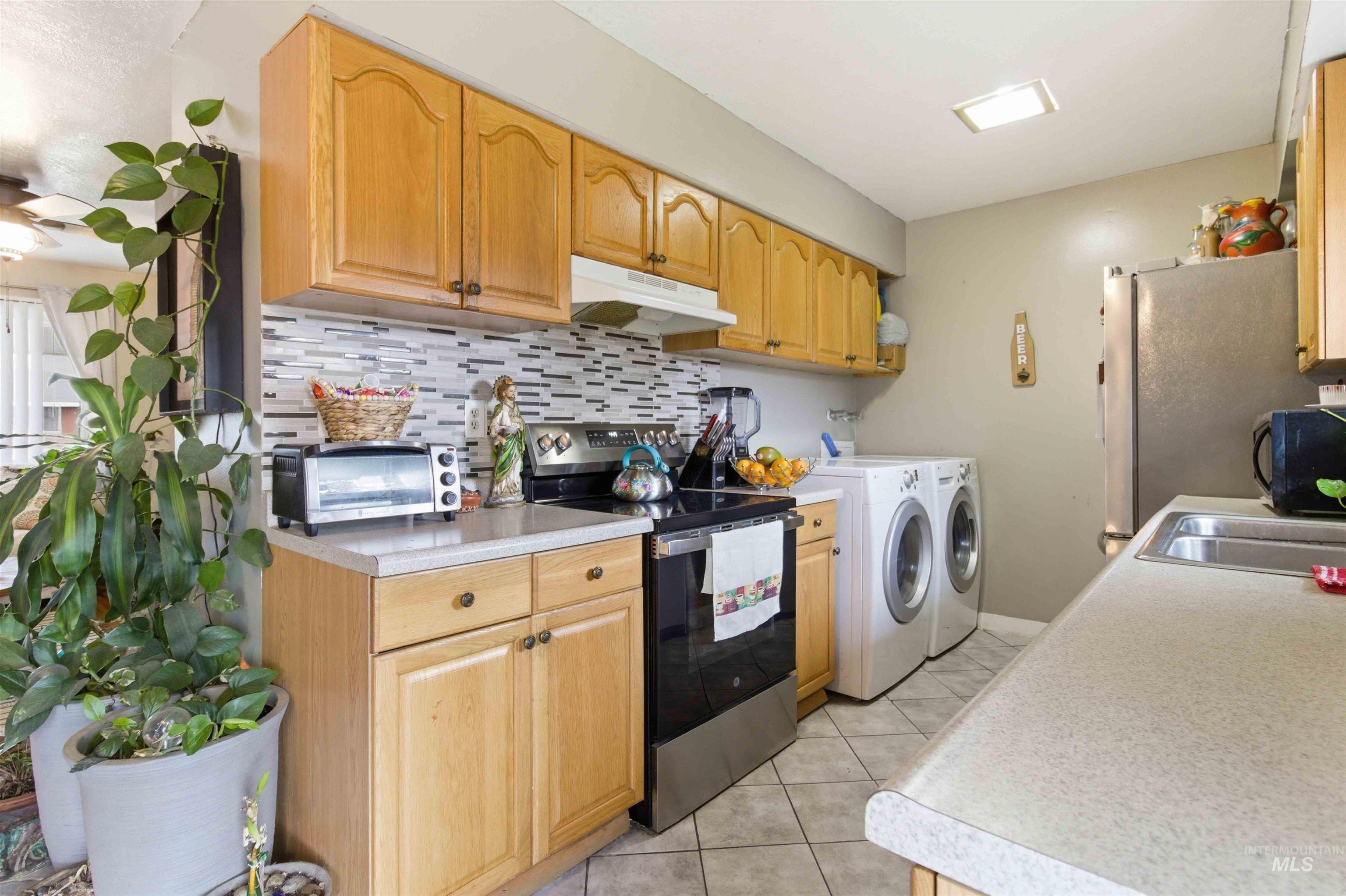 885 E 17th N, Mountain Home, Idaho 83647, 3 Bedrooms, 1 Bathroom, Residential For Sale, Price $250,000,MLS 98977997