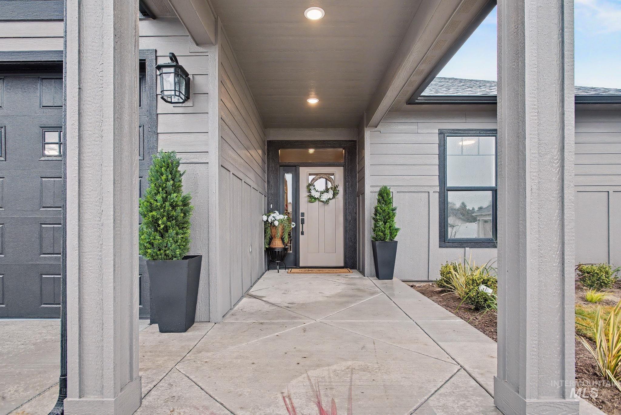 3213 Blackhawk Crt, Lewiston, Idaho 83501, 3 Bedrooms, 2 Bathrooms, Residential For Sale, Price $699,900,MLS 98978000