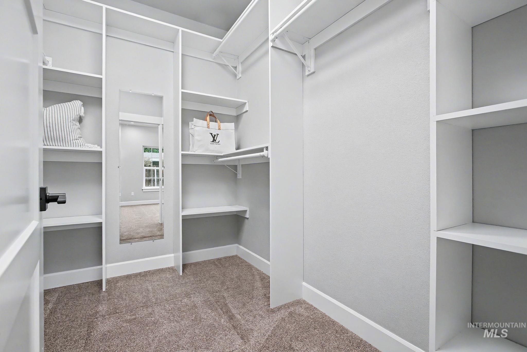 3213 Blackhawk Crt, Lewiston, Idaho 83501, 3 Bedrooms, 2 Bathrooms, Residential For Sale, Price $699,900,MLS 98978000