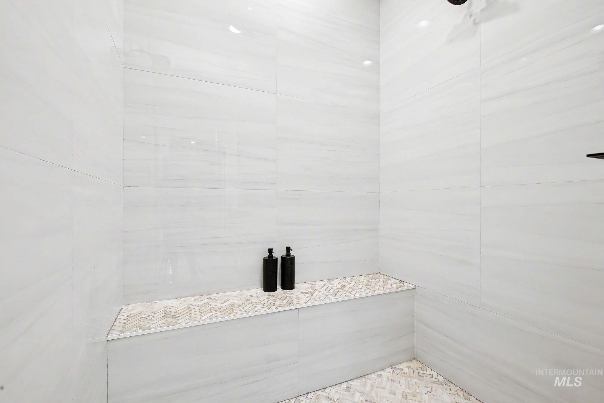 3213 Blackhawk Crt, Lewiston, Idaho 83501, 3 Bedrooms, 2 Bathrooms, Residential For Sale, Price $699,900,MLS 98978000