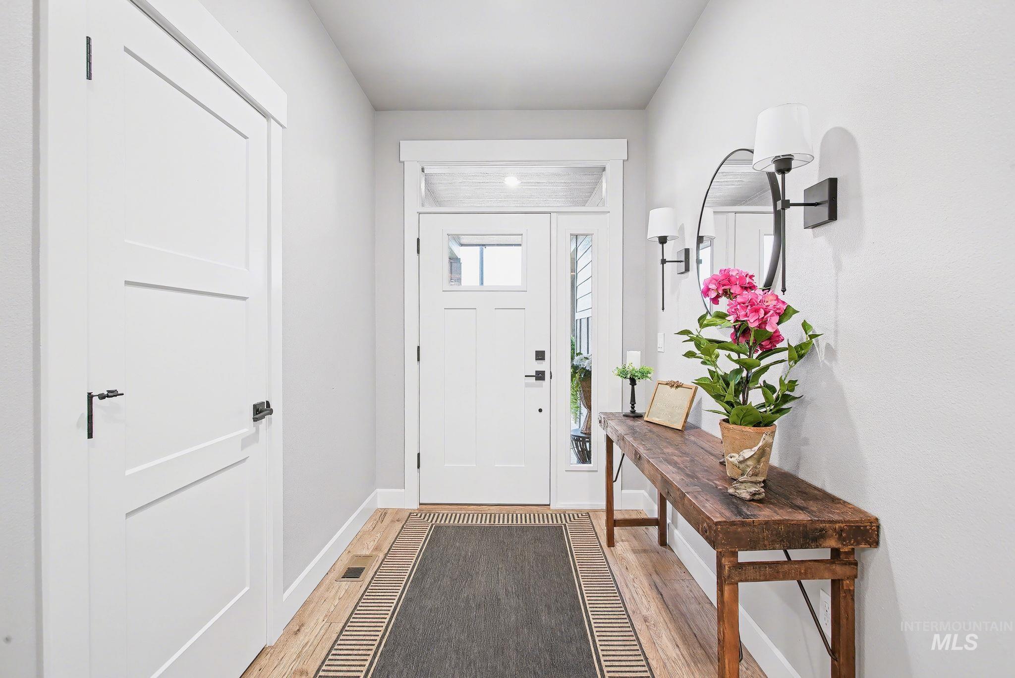 3213 Blackhawk Crt, Lewiston, Idaho 83501, 3 Bedrooms, 2 Bathrooms, Residential For Sale, Price $699,900,MLS 98978000