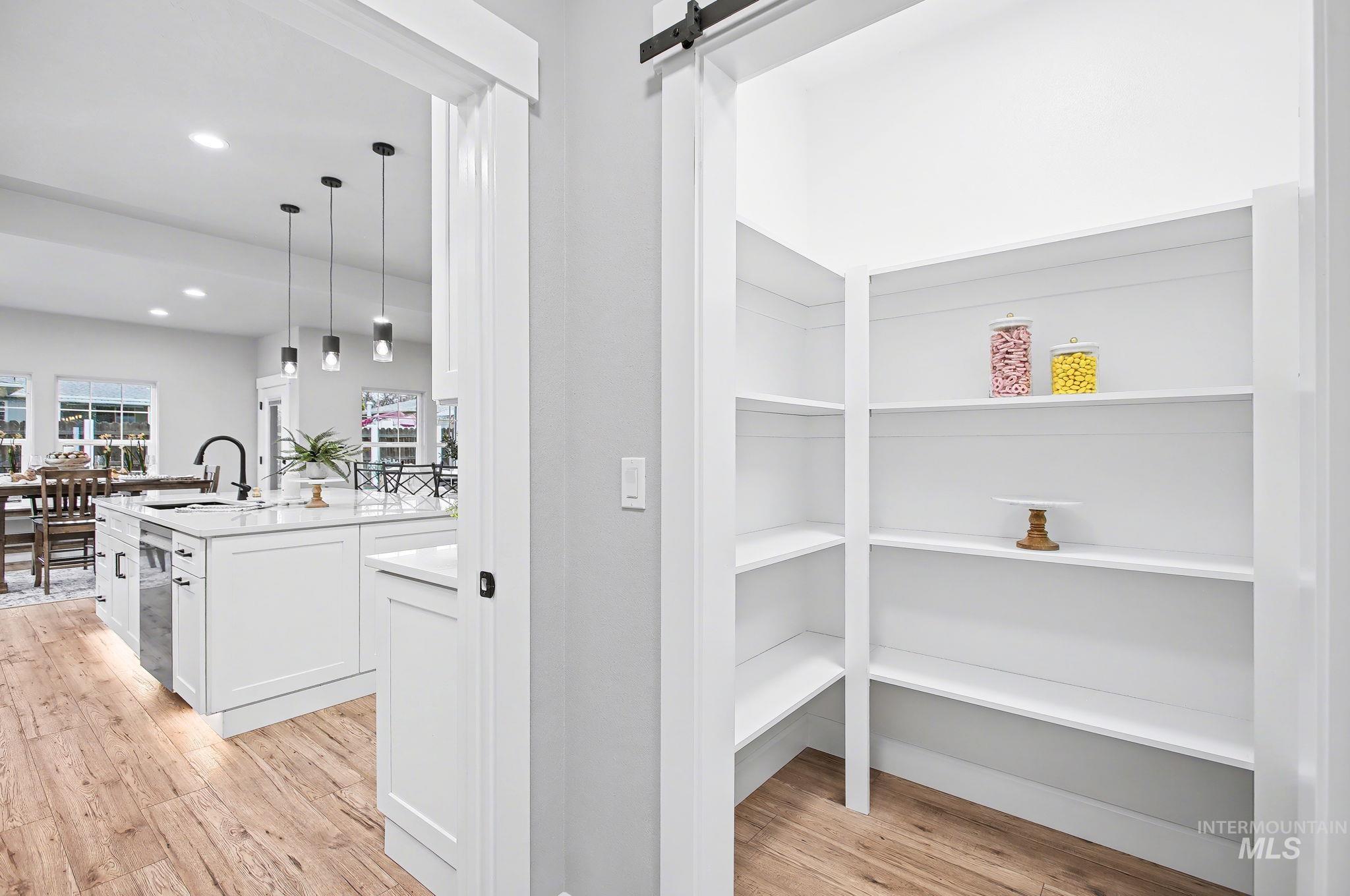 3213 Blackhawk Crt, Lewiston, Idaho 83501, 3 Bedrooms, 2 Bathrooms, Residential For Sale, Price $699,900,MLS 98978000