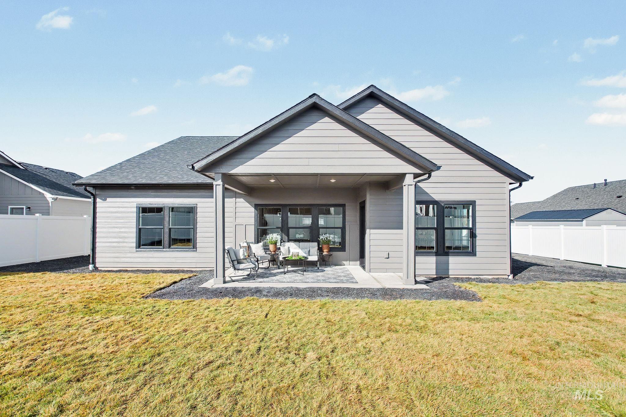 3213 Blackhawk Crt, Lewiston, Idaho 83501, 3 Bedrooms, 2 Bathrooms, Residential For Sale, Price $699,900,MLS 98978000