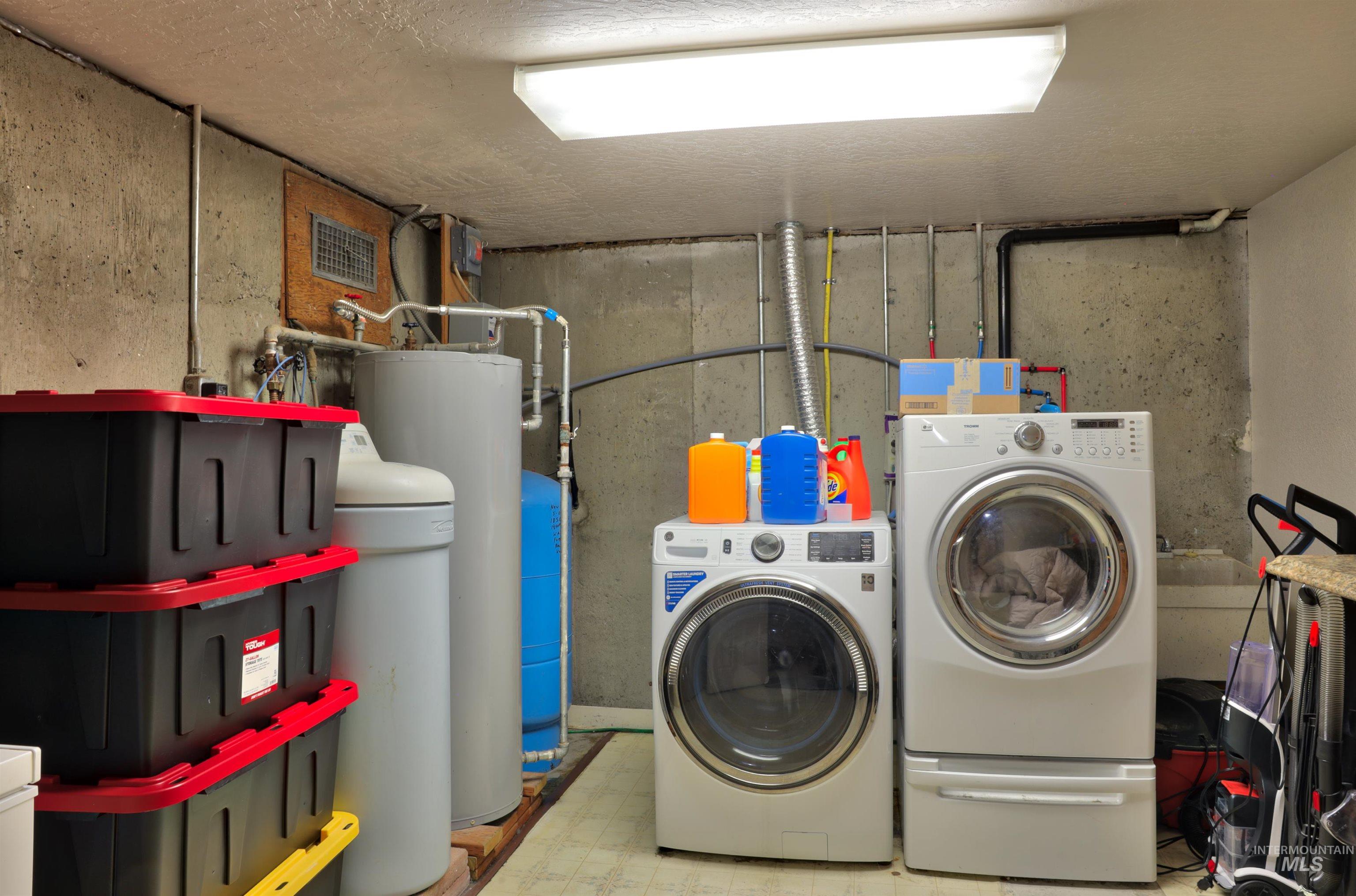 513 Ruth Ln., Nampa, Idaho 83686, 6 Bedrooms, 3.5 Bathrooms, Residential For Sale, Price $740,000,MLS 98978002