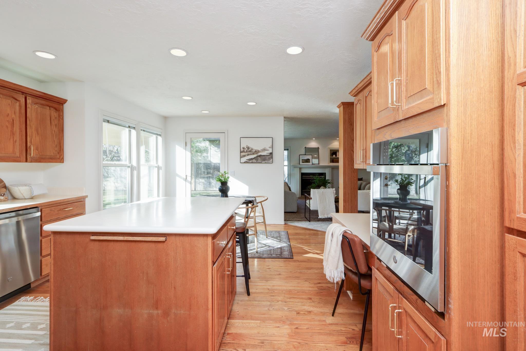 8037 W Innsbrook Ct, Boise, Idaho 83704, 3 Bedrooms, 2.5 Bathrooms, Residential For Sale, Price $734,900,MLS 98978003