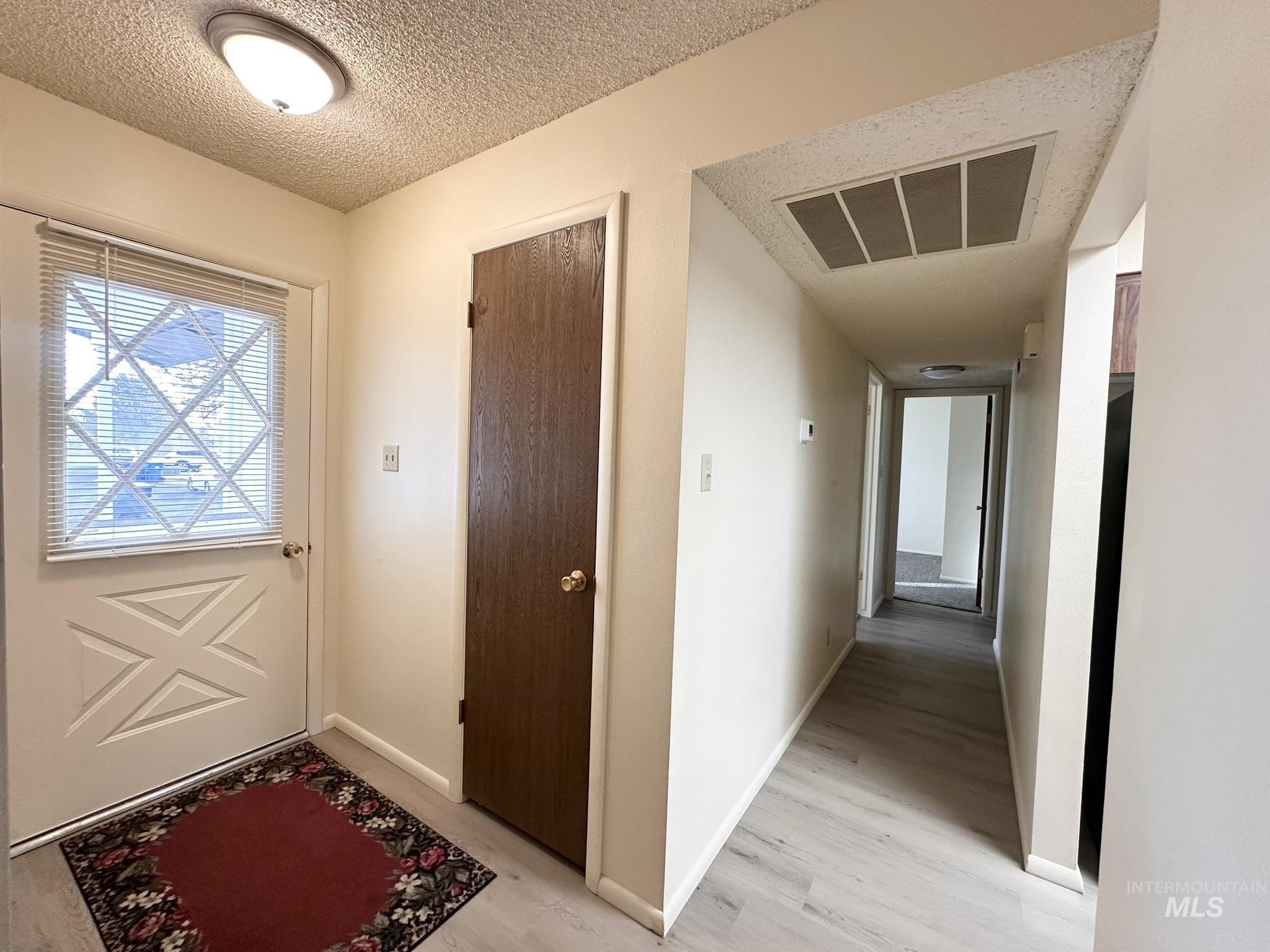 551 Park Meadows Cir, Twin Falls, Idaho 83301, 3 Bedrooms, 2 Bathrooms, Residential For Sale, Price $355,000,MLS 98978004