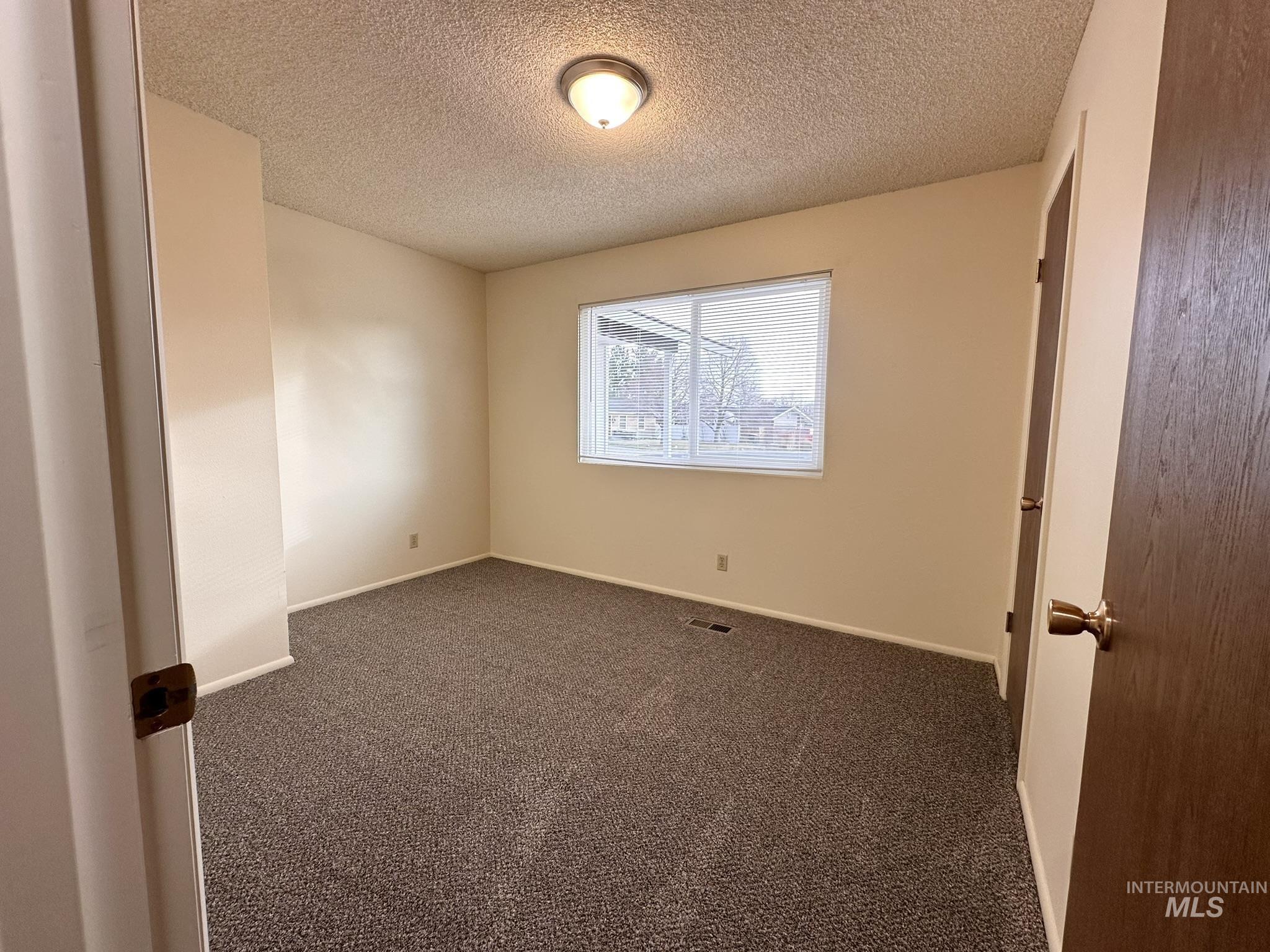 551 Park Meadows Cir, Twin Falls, Idaho 83301, 3 Bedrooms, 2 Bathrooms, Residential For Sale, Price $355,000,MLS 98978004