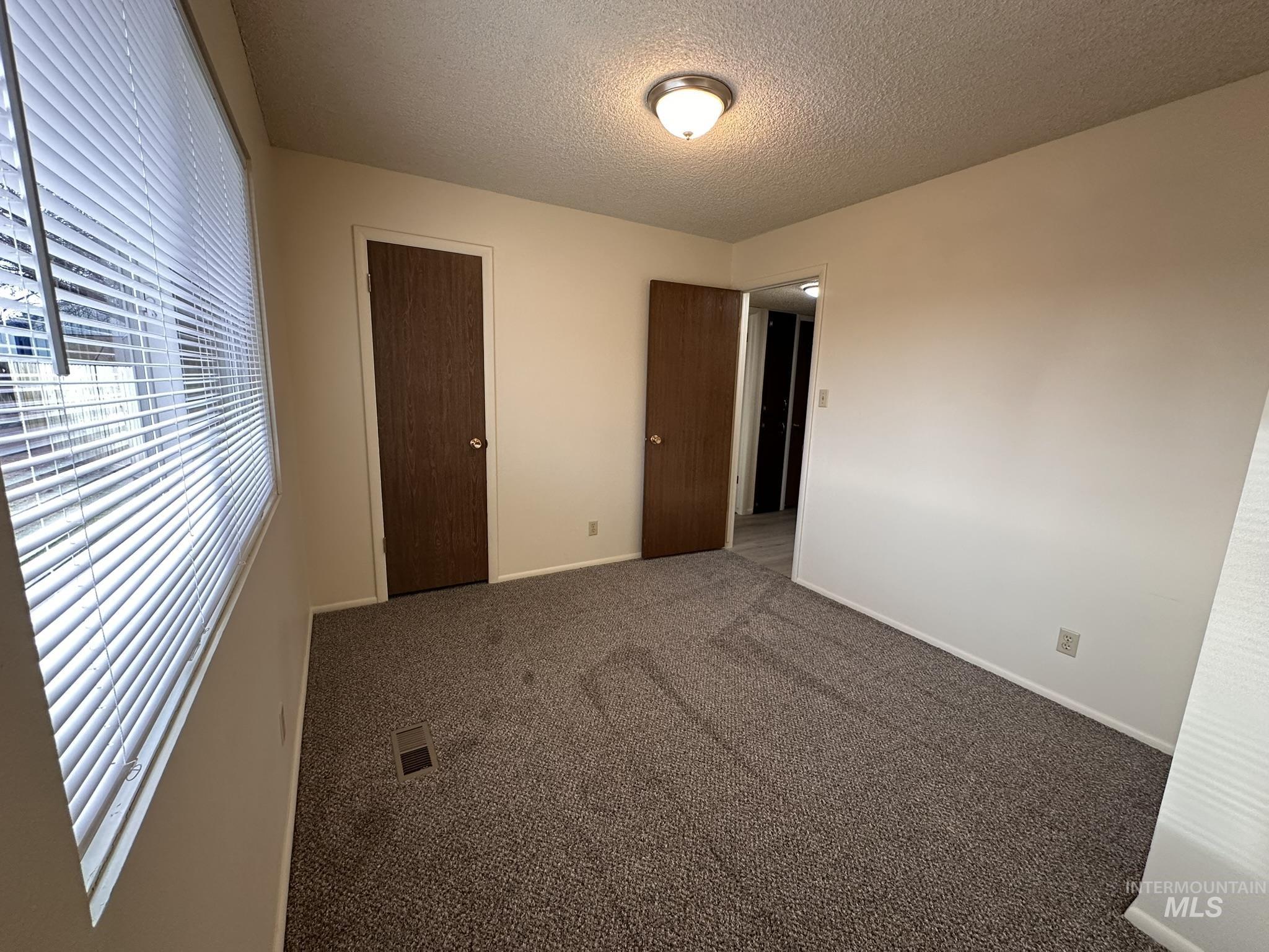 551 Park Meadows Cir, Twin Falls, Idaho 83301, 3 Bedrooms, 2 Bathrooms, Residential For Sale, Price $355,000,MLS 98978004