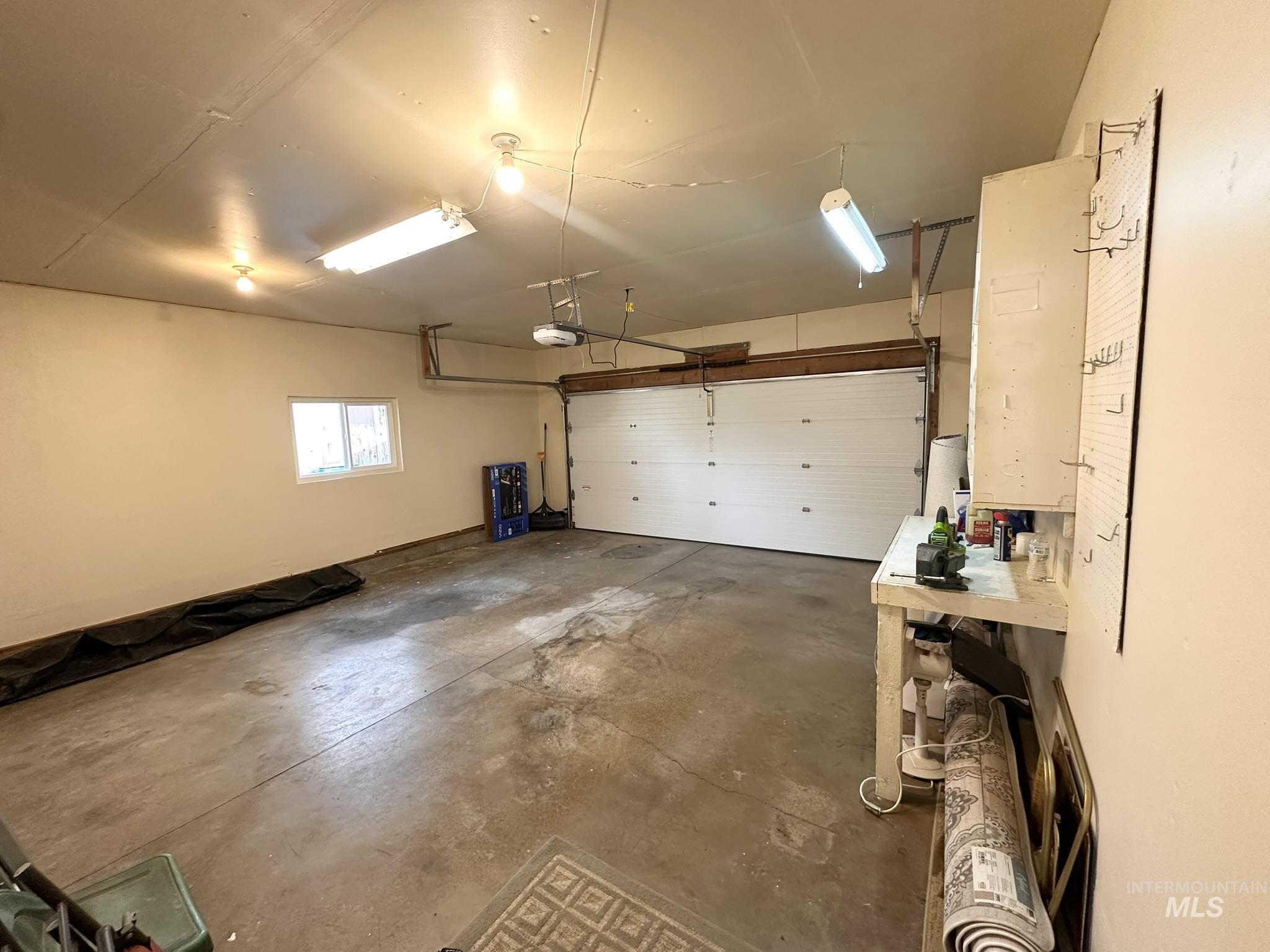 551 Park Meadows Cir, Twin Falls, Idaho 83301, 3 Bedrooms, 2 Bathrooms, Residential For Sale, Price $355,000,MLS 98978004