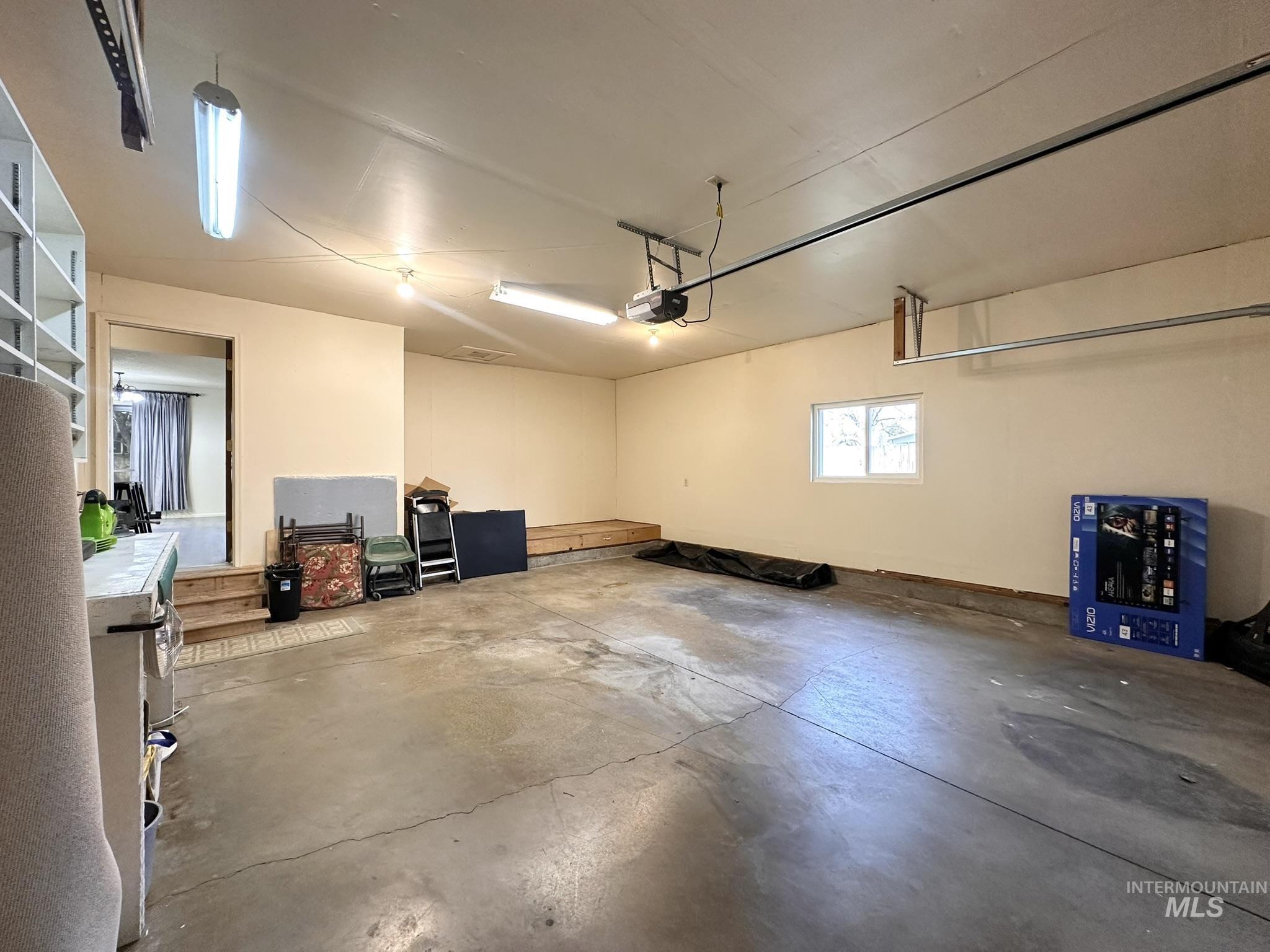 551 Park Meadows Cir, Twin Falls, Idaho 83301, 3 Bedrooms, 2 Bathrooms, Residential For Sale, Price $355,000,MLS 98978004