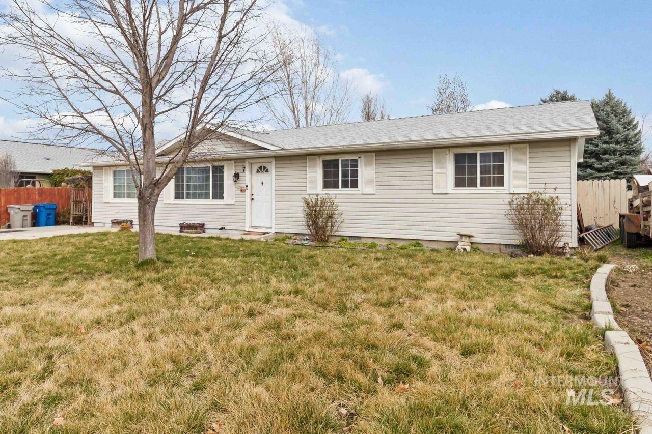 7 Brice Ave W, Middleton, Idaho 83644-3026, 3 Bedrooms, 1 Bathroom, Residential For Sale, Price $279,900,MLS 98978005