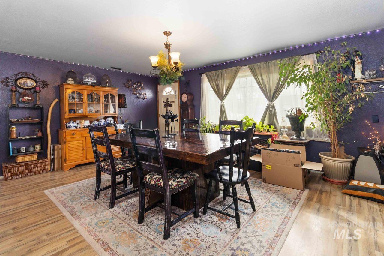 7 Brice Ave W, Middleton, Idaho 83644-3026, 3 Bedrooms, 1 Bathroom, Residential For Sale, Price $279,900,MLS 98978005