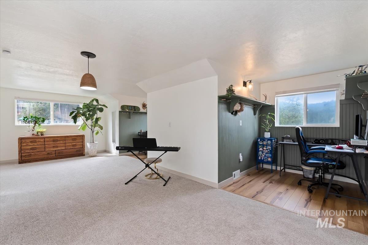 6 E Beck Rd, Garden Valley, Idaho 83622, 4 Bedrooms, 4.5 Bathrooms, Residential For Sale, Price $975,000,MLS 98978008