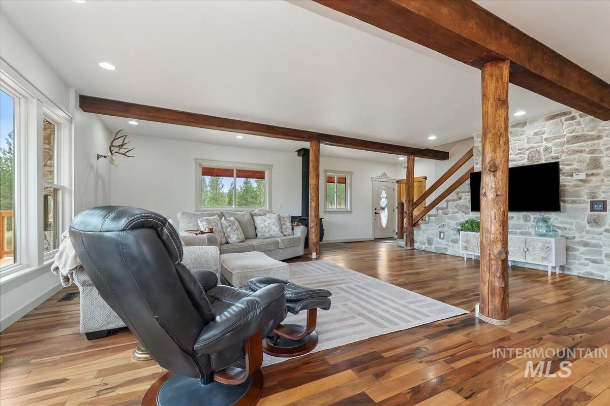 6 E Beck Rd, Garden Valley, Idaho 83622, 4 Bedrooms, 4.5 Bathrooms, Residential For Sale, Price $975,000,MLS 98978008