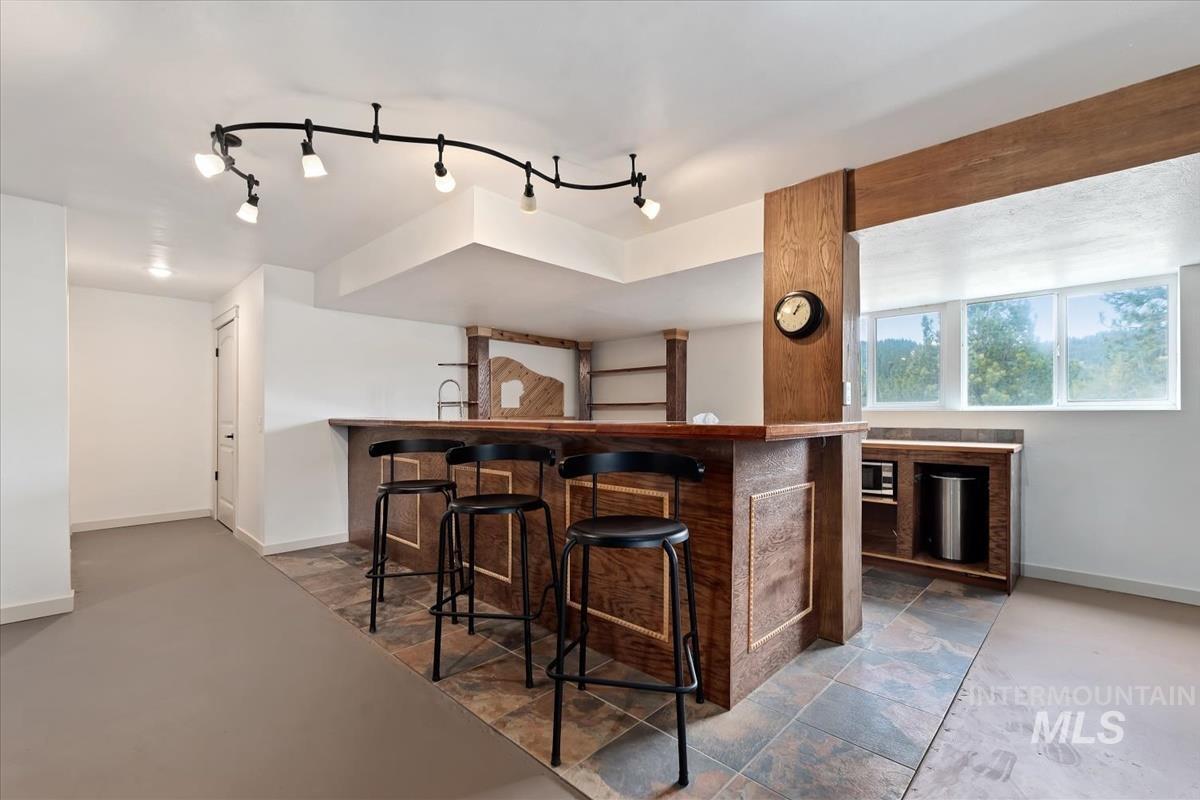 6 E Beck Rd, Garden Valley, Idaho 83622, 4 Bedrooms, 4.5 Bathrooms, Residential For Sale, Price $975,000,MLS 98978008