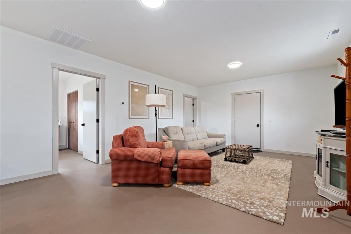 6 E Beck Rd, Garden Valley, Idaho 83622, 4 Bedrooms, 4.5 Bathrooms, Residential For Sale, Price $975,000,MLS 98978008