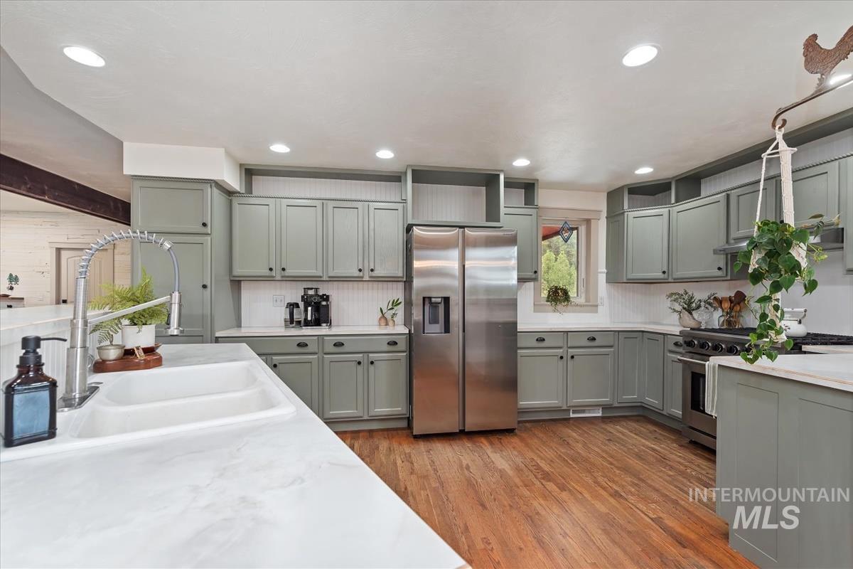 6 E Beck Rd, Garden Valley, Idaho 83622, 4 Bedrooms, 4.5 Bathrooms, Residential For Sale, Price $975,000,MLS 98978008