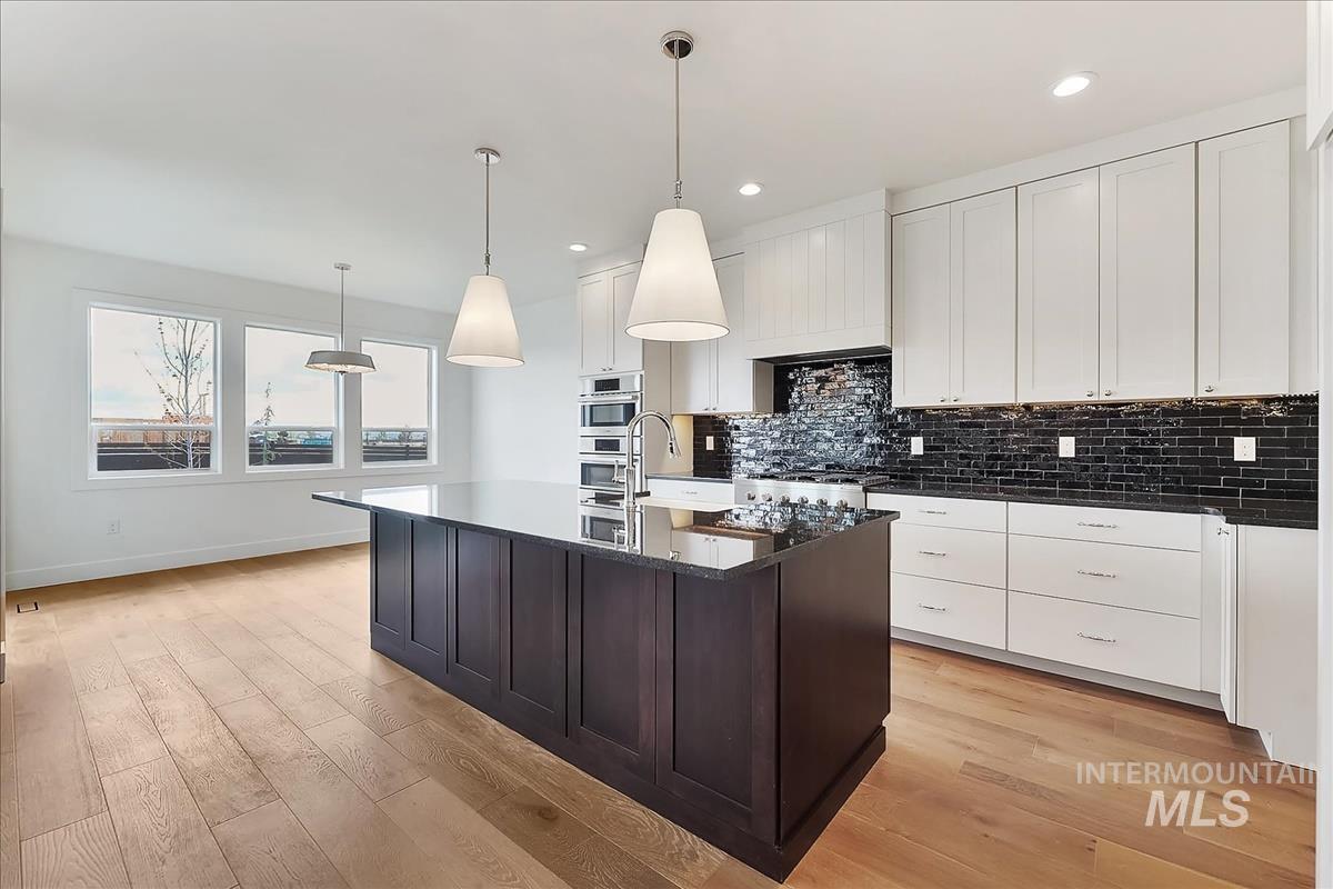 2298 N Buhrstone, Eagle, Idaho 83616, 4 Bedrooms, 3.5 Bathrooms, Residential For Sale, Price $1,100,000,MLS 98978012