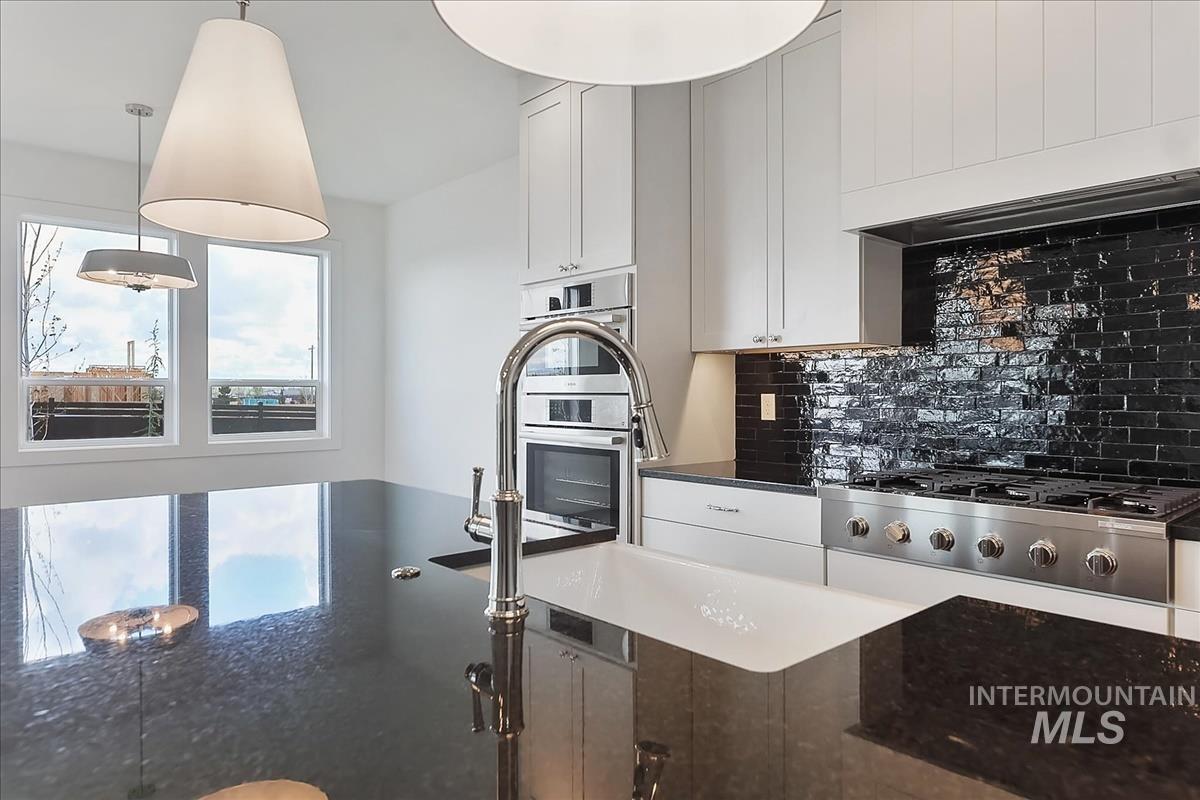 2298 N Buhrstone, Eagle, Idaho 83616, 4 Bedrooms, 3.5 Bathrooms, Residential For Sale, Price $1,100,000,MLS 98978012