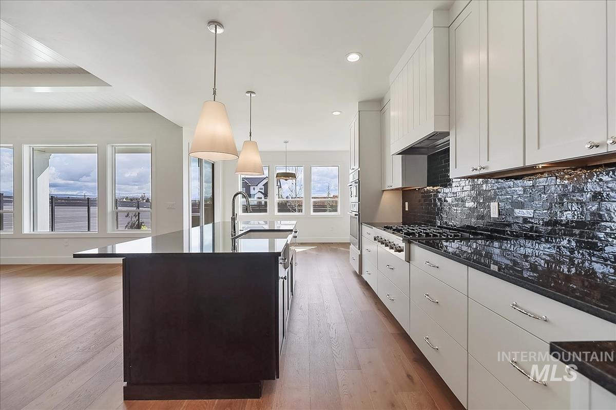 2298 N Buhrstone, Eagle, Idaho 83616, 4 Bedrooms, 3.5 Bathrooms, Residential For Sale, Price $1,100,000,MLS 98978012