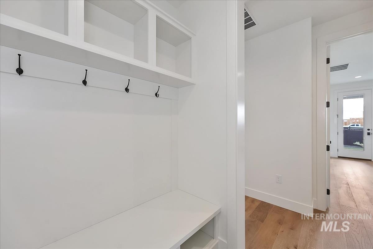 2298 N Buhrstone, Eagle, Idaho 83616, 4 Bedrooms, 3.5 Bathrooms, Residential For Sale, Price $1,100,000,MLS 98978012