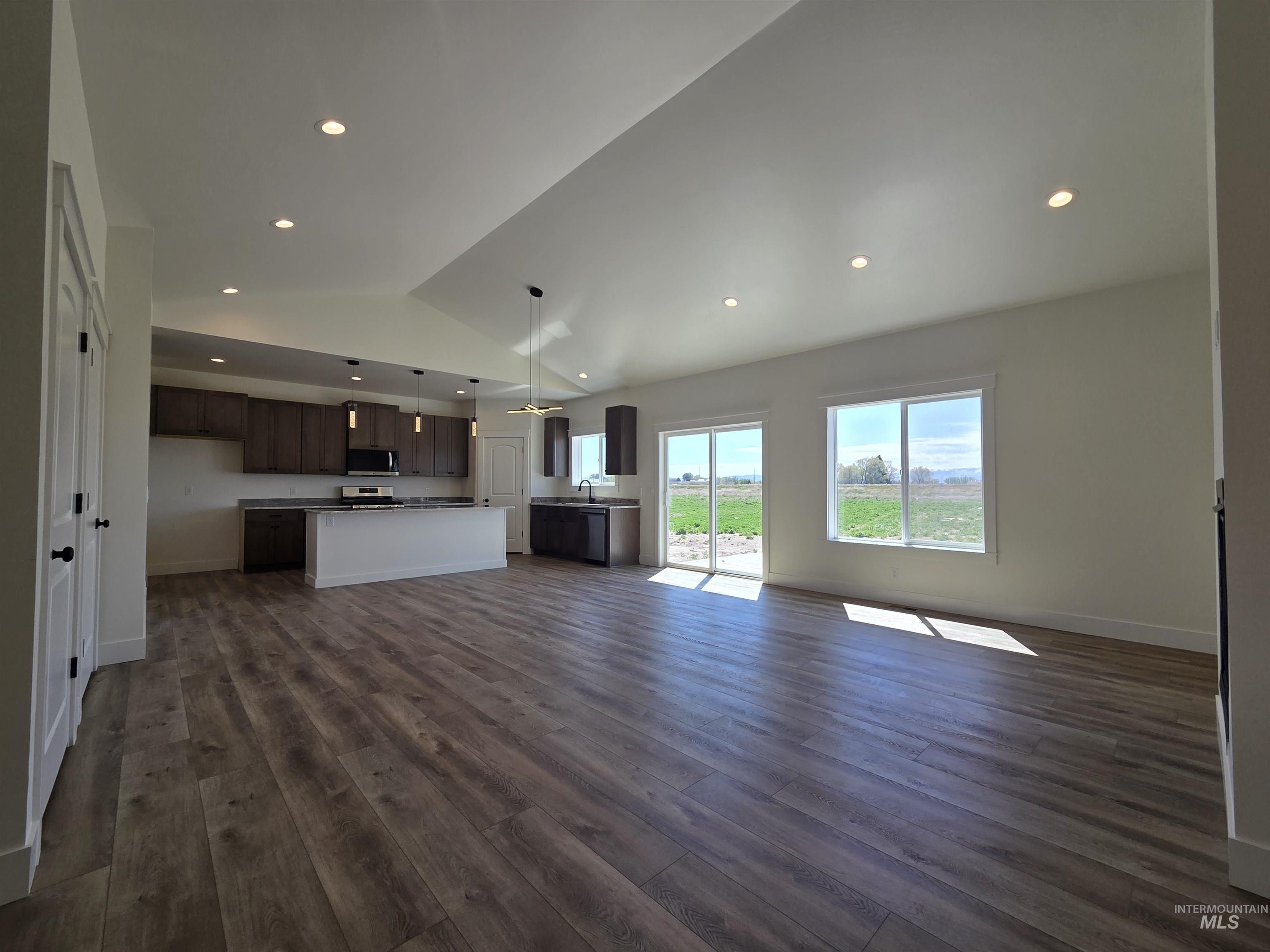 1519 Belle Drive, Rupert, Idaho 83350, 4 Bedrooms, 3 Bathrooms, Residential For Sale, Price $429,815,MLS 98978013