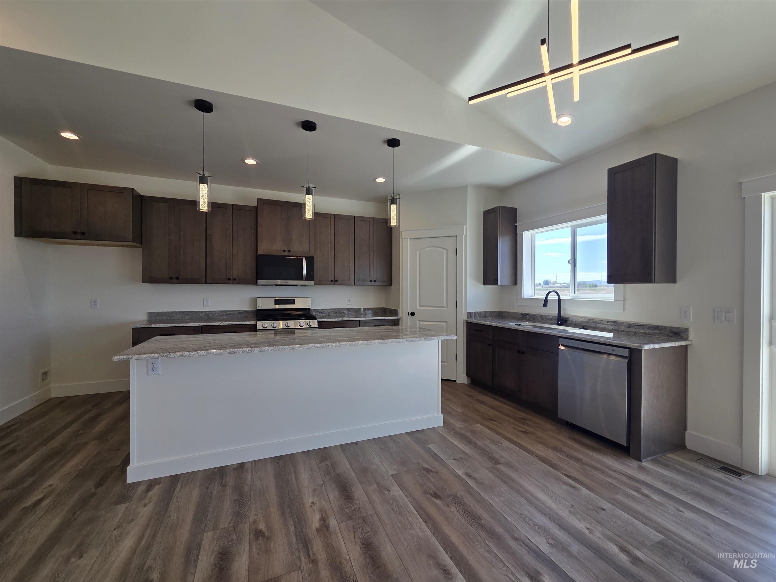 1519 Belle Drive, Rupert, Idaho 83350, 4 Bedrooms, 3 Bathrooms, Residential For Sale, Price $429,815,MLS 98978013