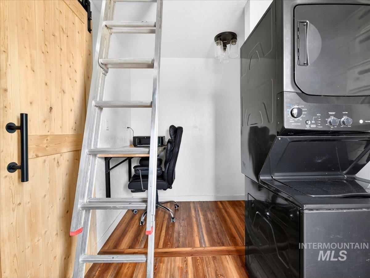 722 S Washington, Emmett, Idaho 83617, 2 Bedrooms, 1 Bathroom, Residential For Sale, Price $249,900,MLS 98978014