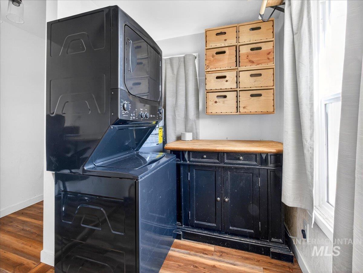 722 S Washington, Emmett, Idaho 83617, 2 Bedrooms, 1 Bathroom, Residential For Sale, Price $249,900,MLS 98978014