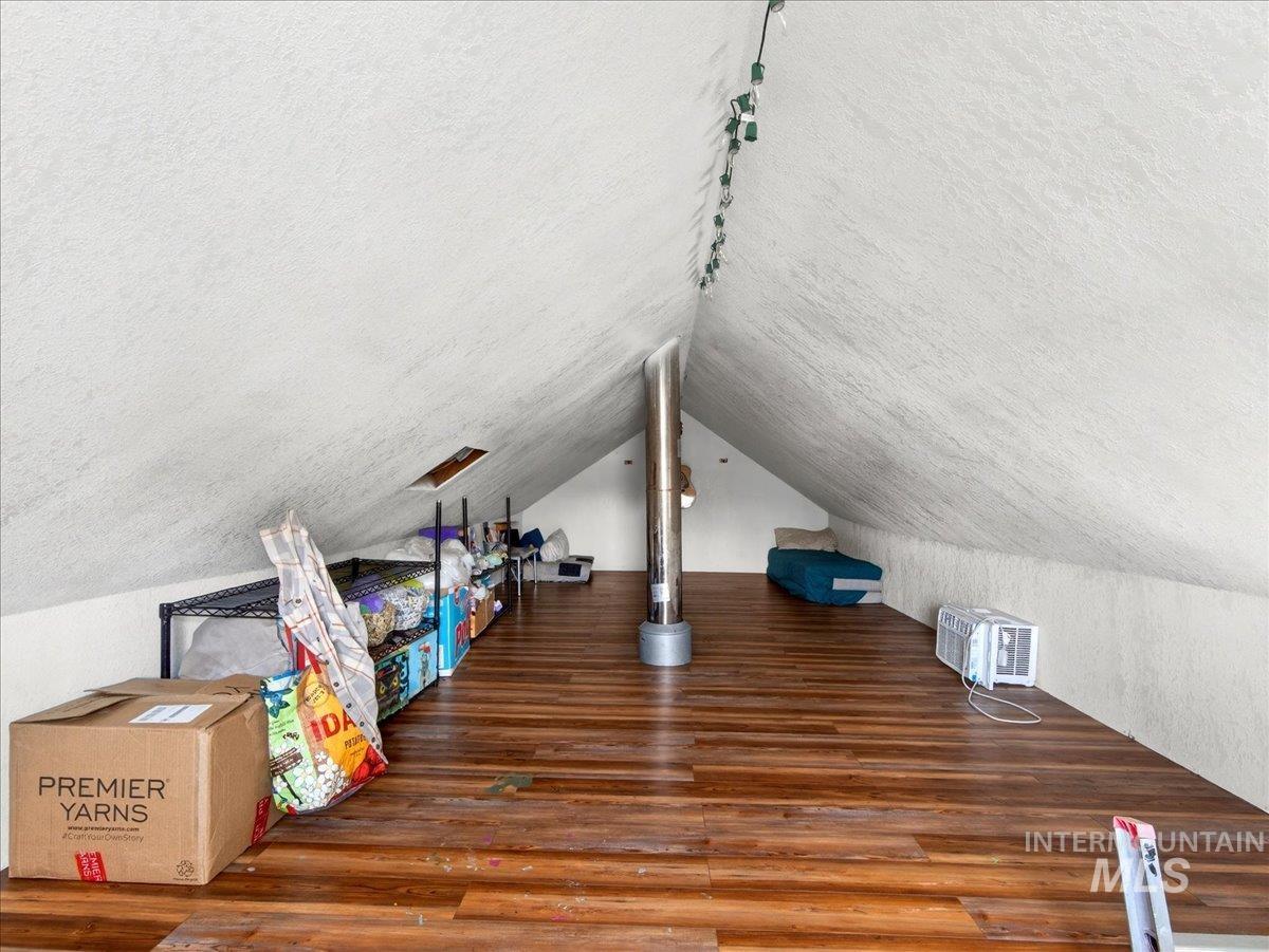 722 S Washington, Emmett, Idaho 83617, 2 Bedrooms, 1 Bathroom, Residential For Sale, Price $249,900,MLS 98978014