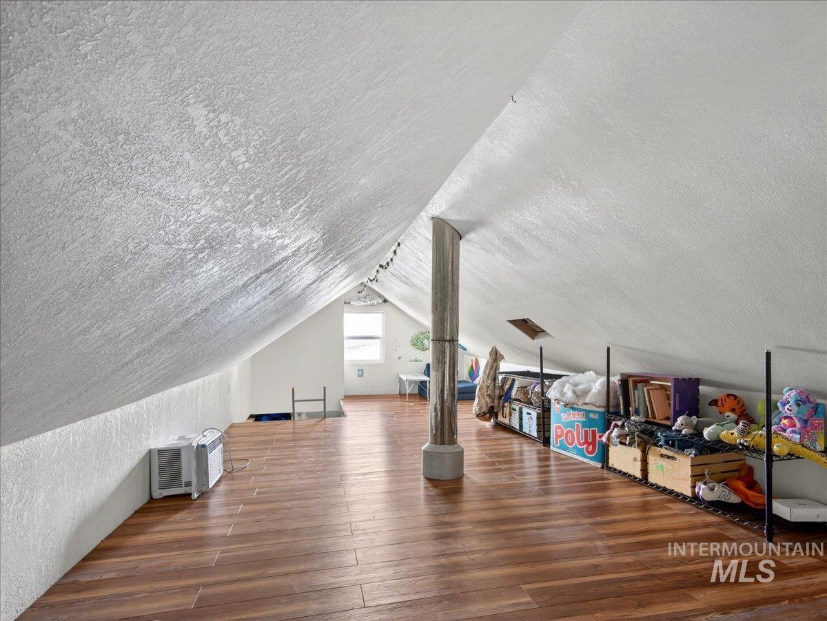 722 S Washington, Emmett, Idaho 83617, 2 Bedrooms, 1 Bathroom, Residential For Sale, Price $249,900,MLS 98978014